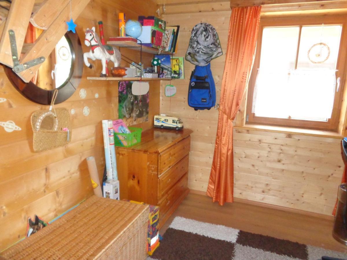 Barrierefreies Zimmer Im Blockhaus Mit Sauna Am See Soyen Экстерьер фото