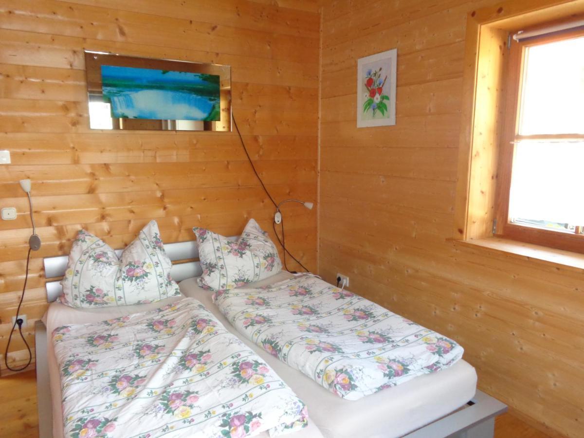 Barrierefreies Zimmer Im Blockhaus Mit Sauna Am See Soyen Экстерьер фото